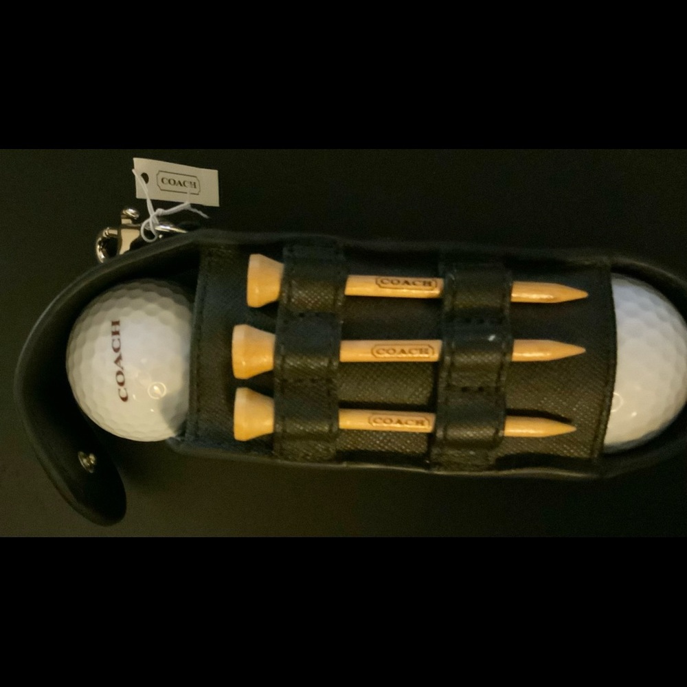 NWT COACH 3 GOLF BALLS & METAL KEY CHAIN CLAMP
